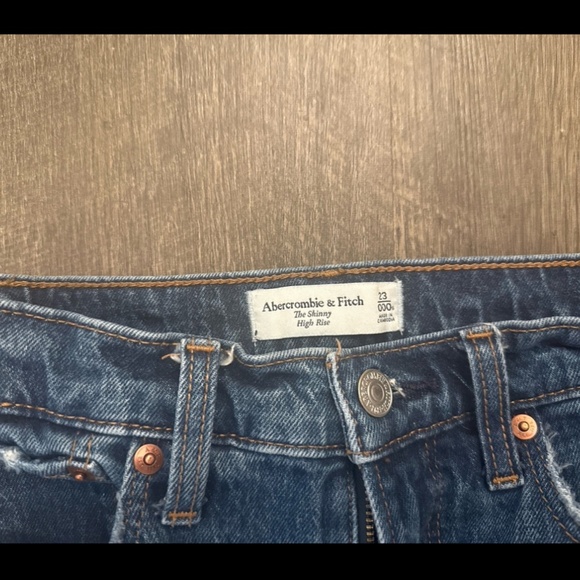 The Skinny High Rise Women’s Abercrombie & Fitch Jeans - Picture 2 of 2